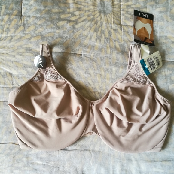 Bali Other - Bali NWT silky smooth underwire bra size 38DDD